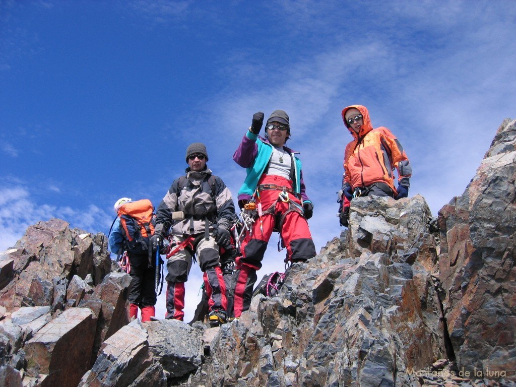 Cima del Tarija, 5.240 mts., de izquierda a derecha: Joaquín, Ballester y Gemma